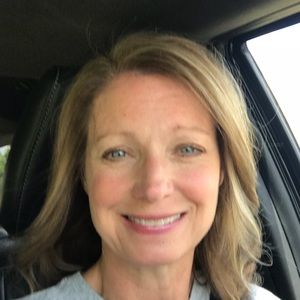 Meet your Posher, Lori-lynne